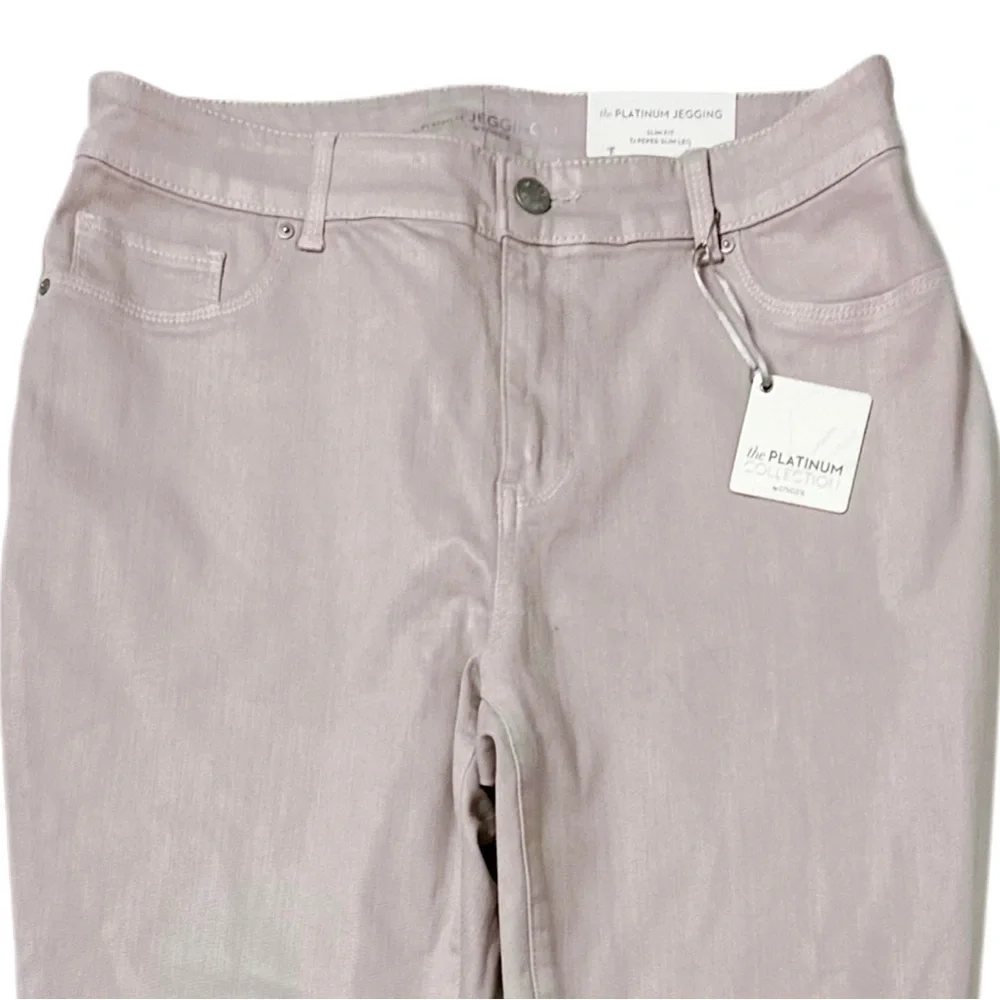 NWT Chico's Platinum Jegging Slim Fit Tapered Leg Frosted Petal Pink Sz 1 - M/8‎